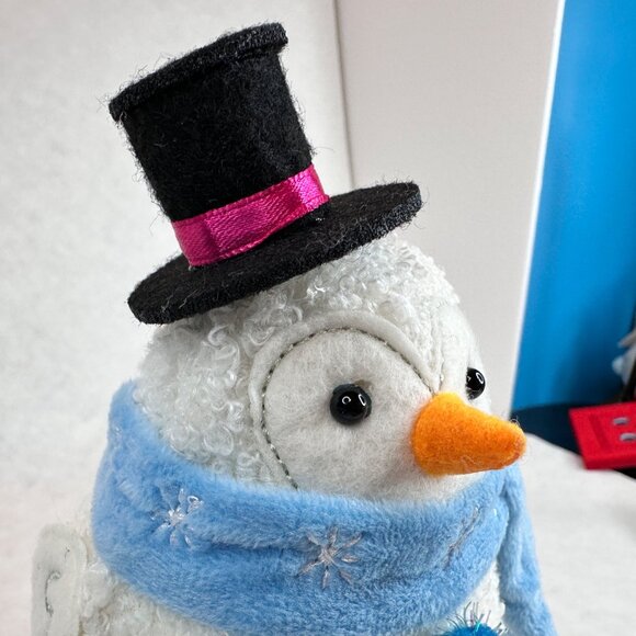 Target Featherly Friends POWDER Snowman Bird Decoration Hat & Scarf NEW TAGS - Picture 2 of 6